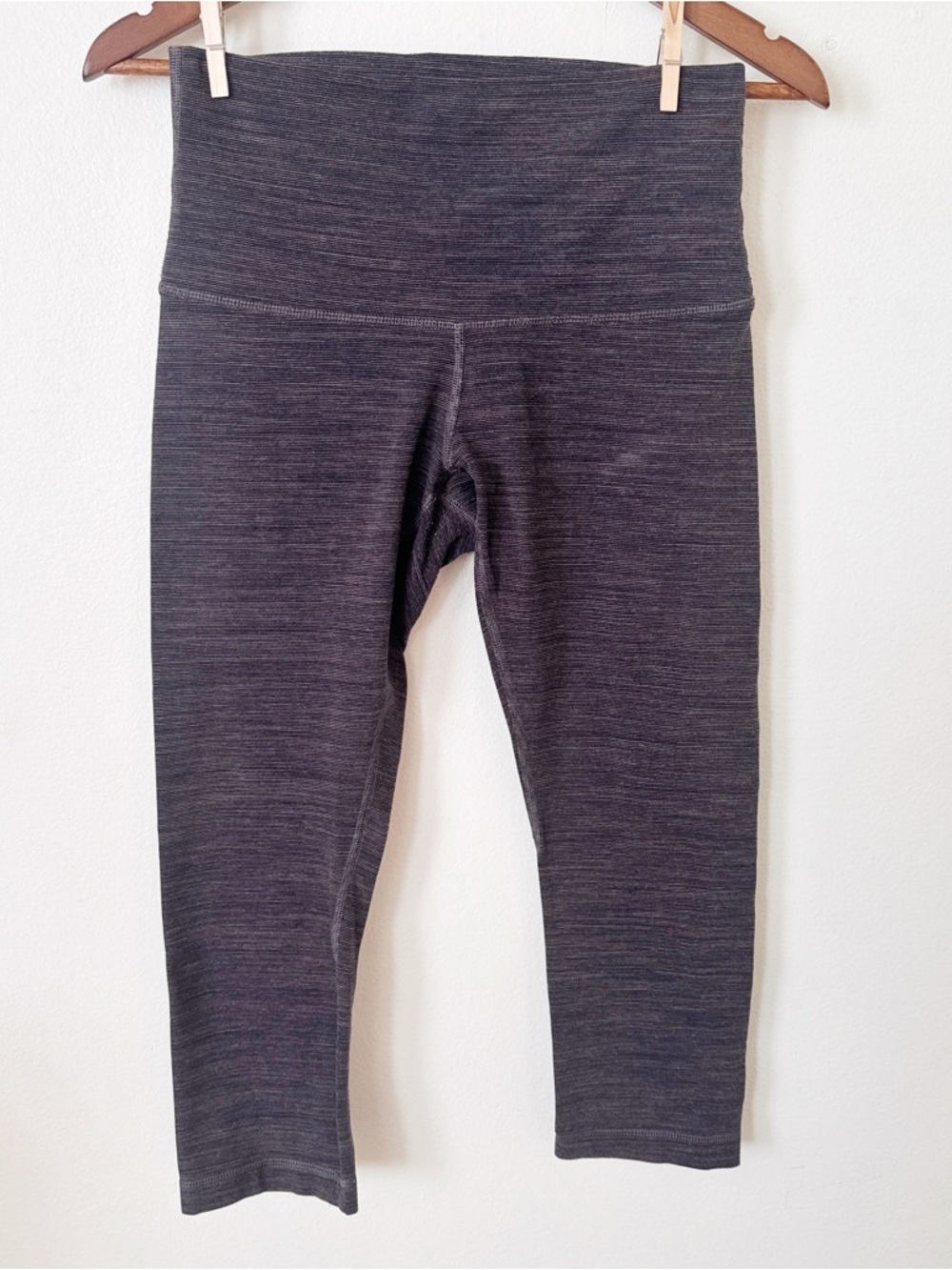 Lululemon Heathered cropped  High-Waist Active Leggings size 8
